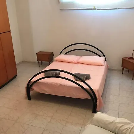 C&c House